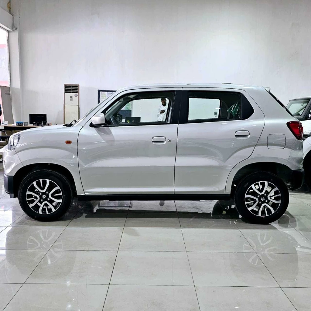 Suzuki S-Presso 1.0L MT Petrol